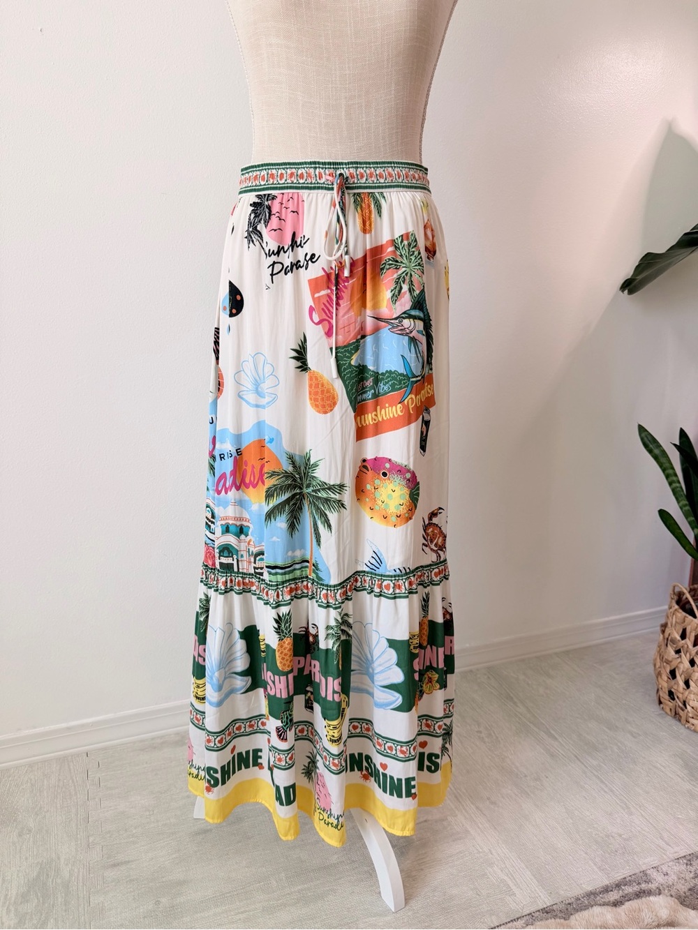 Rachel Zoe White Tropical Graphic Maxi Skirt with Multicolor Print